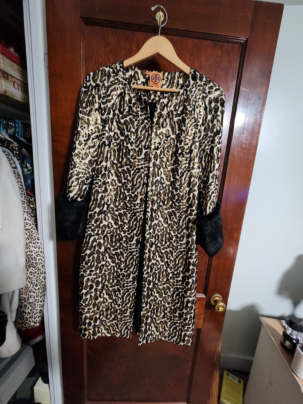 NWOT Tory Burch Metallic Leopard Shimmer Jacquard Fur Cuff Coat Size 8